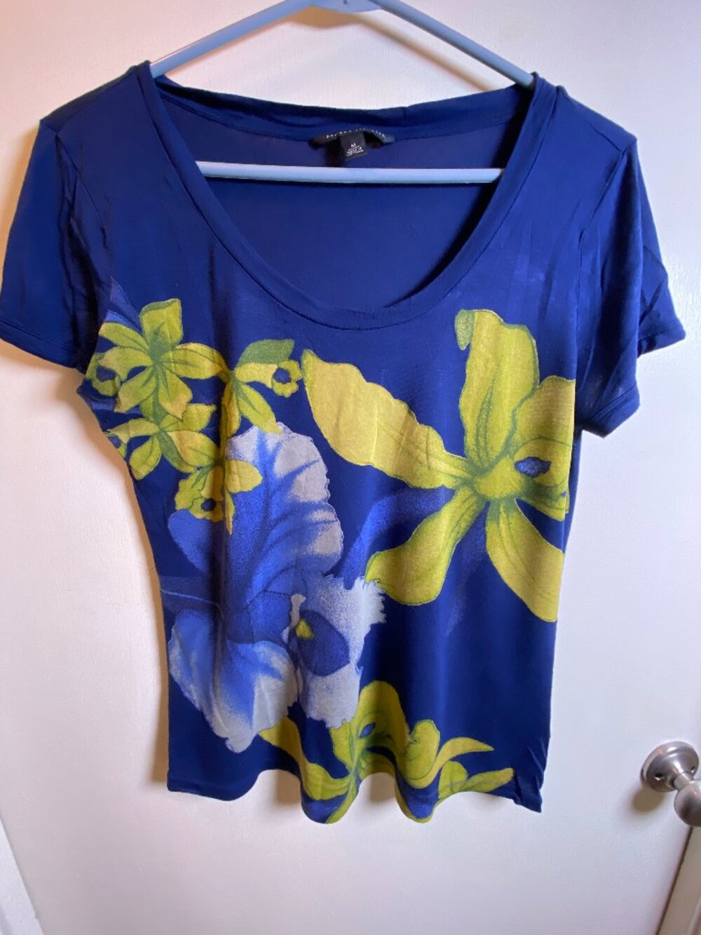 Banana Republic Blue Floral Rayon Top Tropical Print Tee - Size M